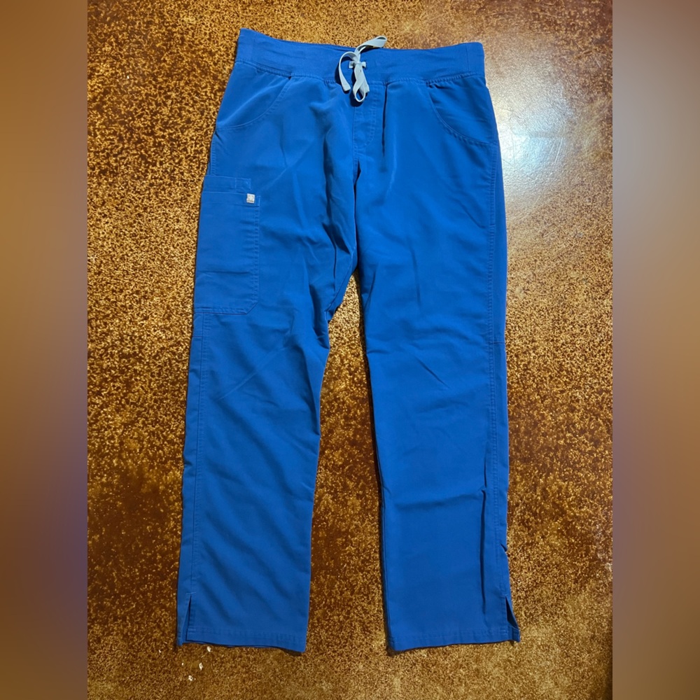 Figs Kade Cargo Scrub Pants